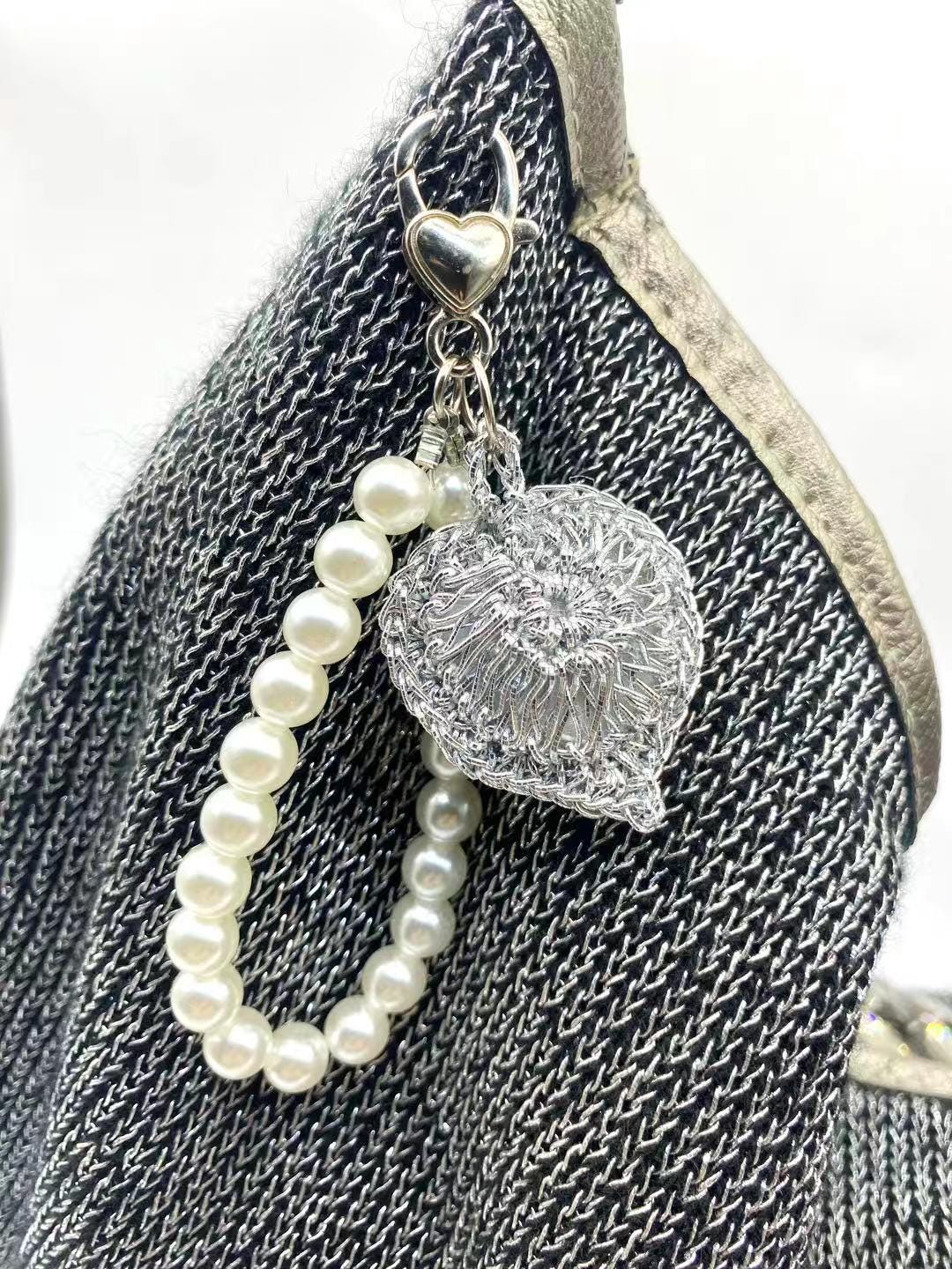 Hand-Crocheted Heart Pearl Keychain – Customizable Name Tassel Bag Charm