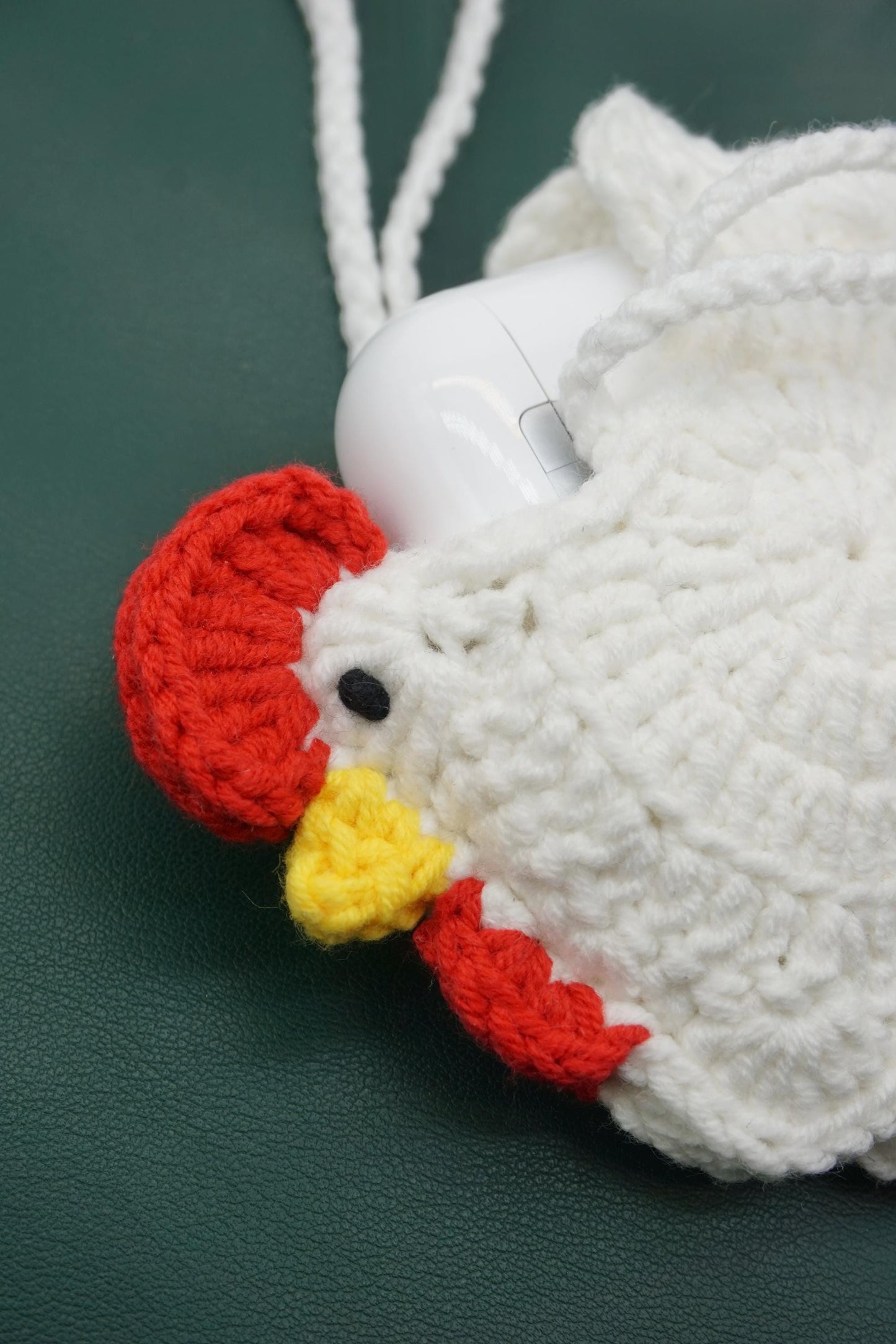 Hen Bag Charm – Eco Cotton Yarn Farm Animal Ornament