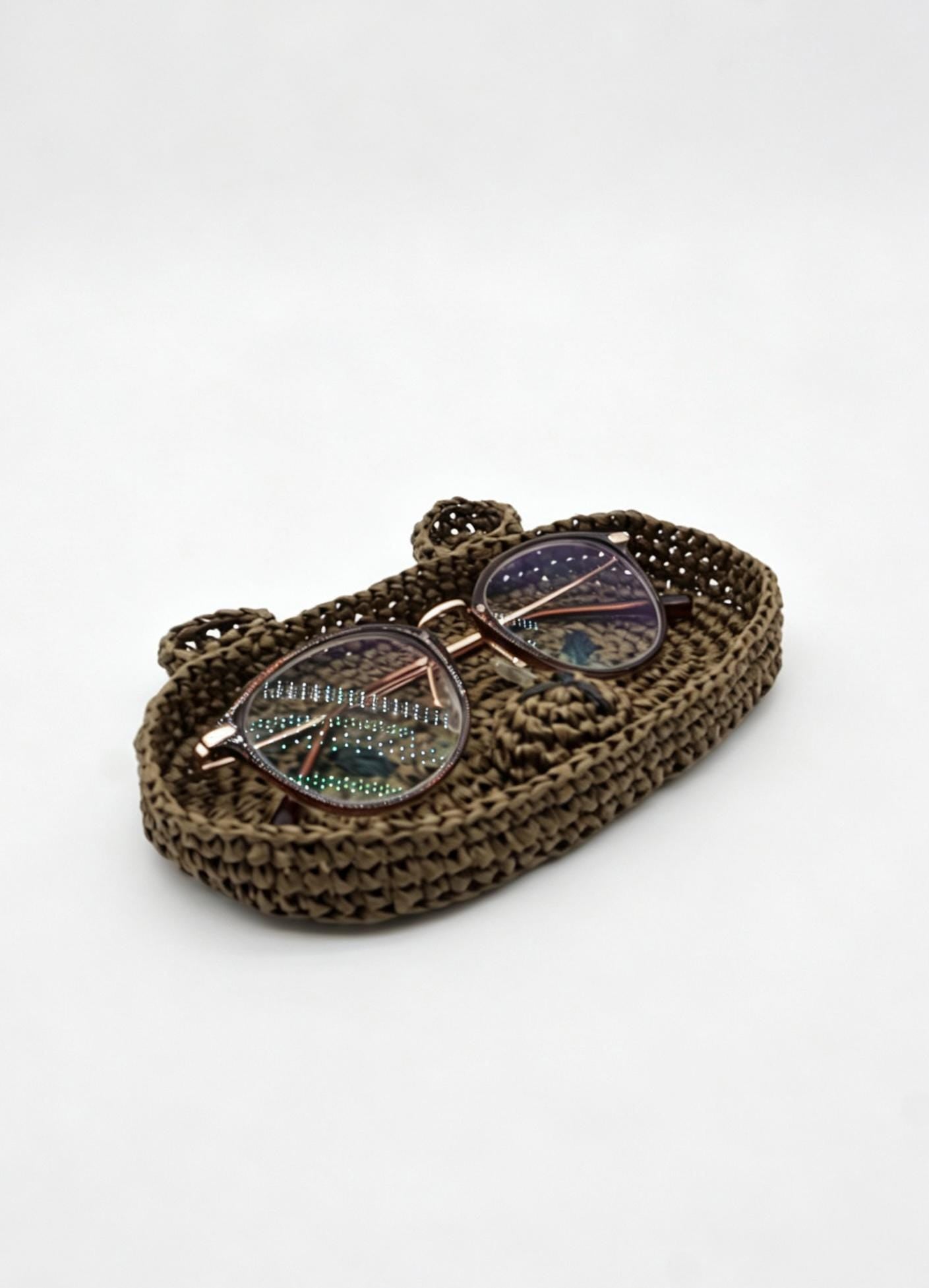 Crochet Raffia Cat Face Tray – Woven Eyeglass Holder, Kitten Sunglasses Dish
