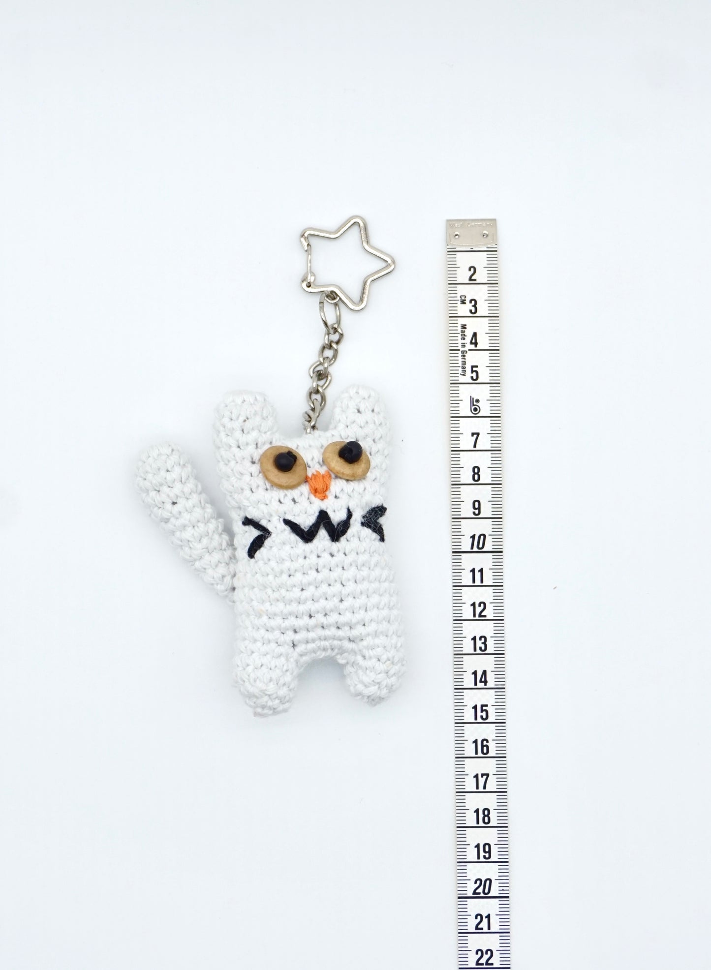 Crochet White Cat Charm (Star Clasp)