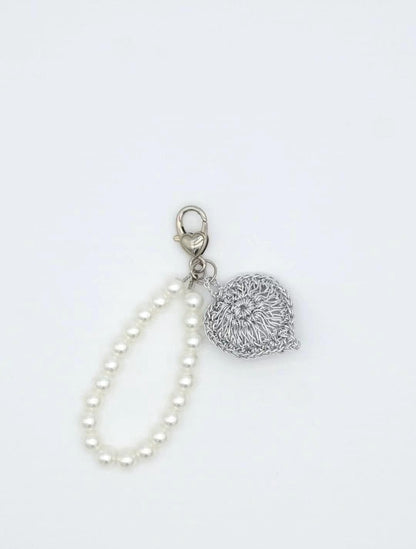 Hand-Crocheted Heart Pearl Keychain – Customizable Name Tassel Bag Charm