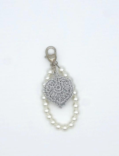 Hand-Crocheted Heart Pearl Keychain – Customizable Name Tassel Bag Charm