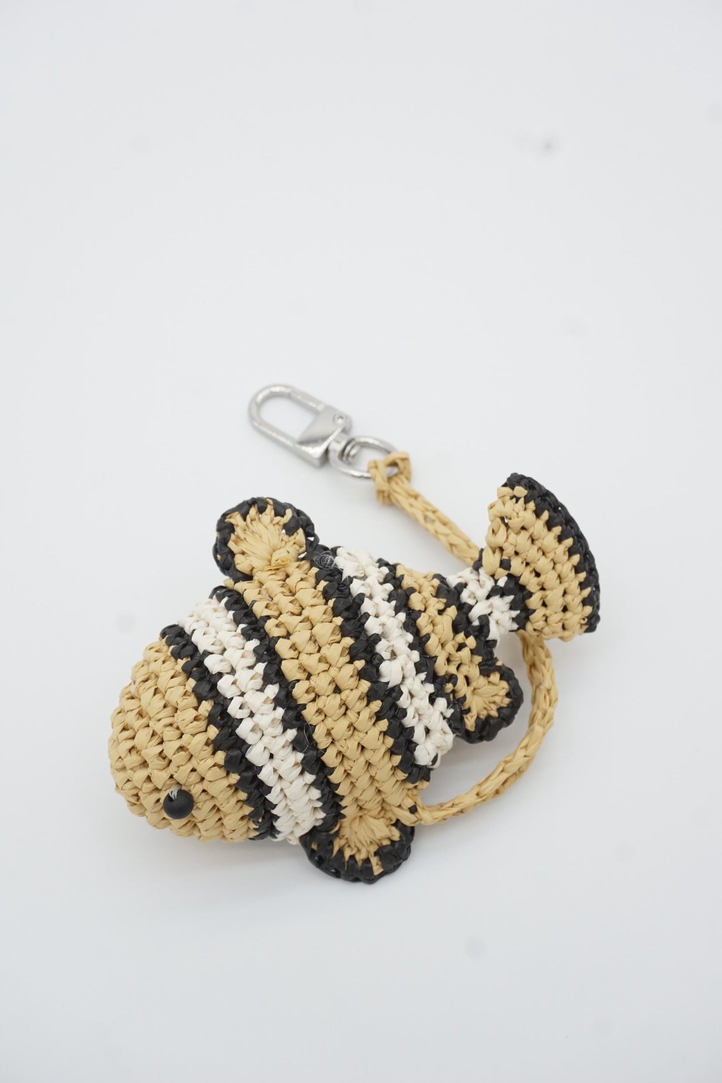 Raffia Clownfish Keychain: Hand Woven Ocean Animal Bag Charm