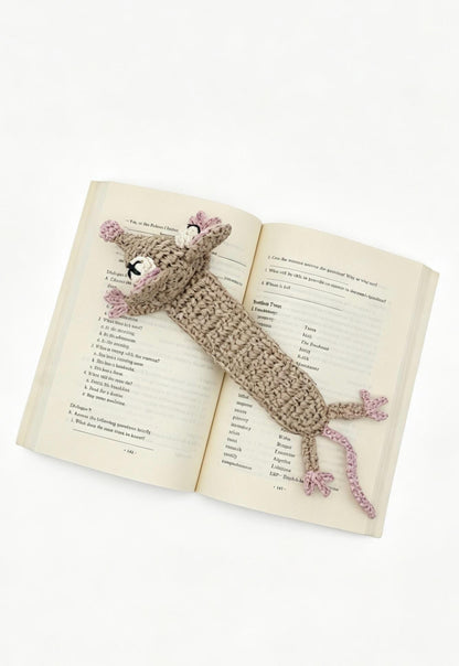 Crochet Raffia Mouse Bookmark: Handmade Woven Animal Page Marker