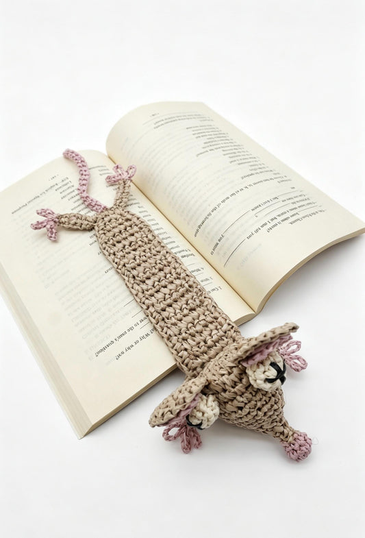 Crochet Raffia Mouse Bookmark: Handmade Woven Animal Page Marker