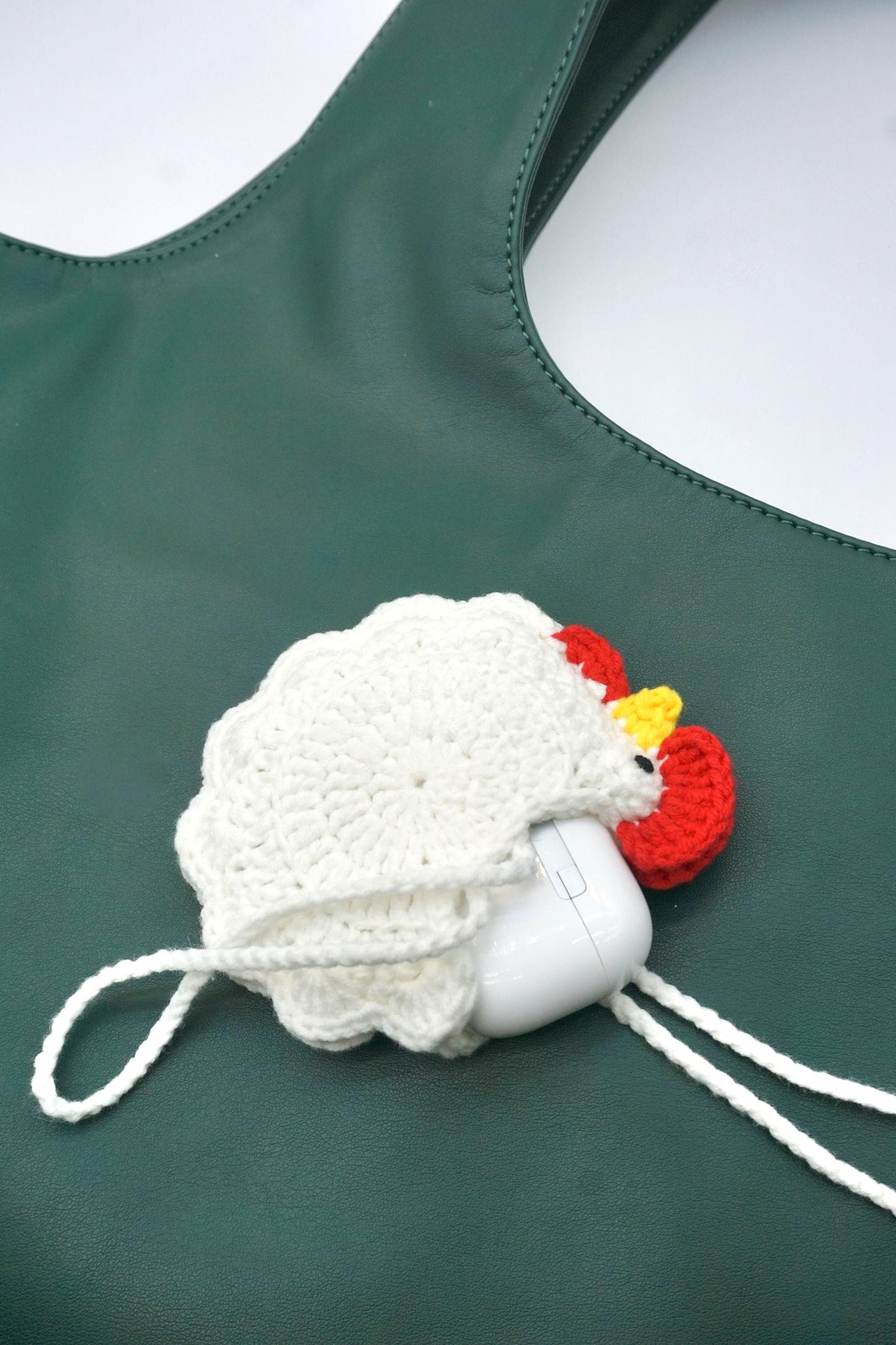Hen Bag Charm – Eco Cotton Yarn Farm Animal Ornament