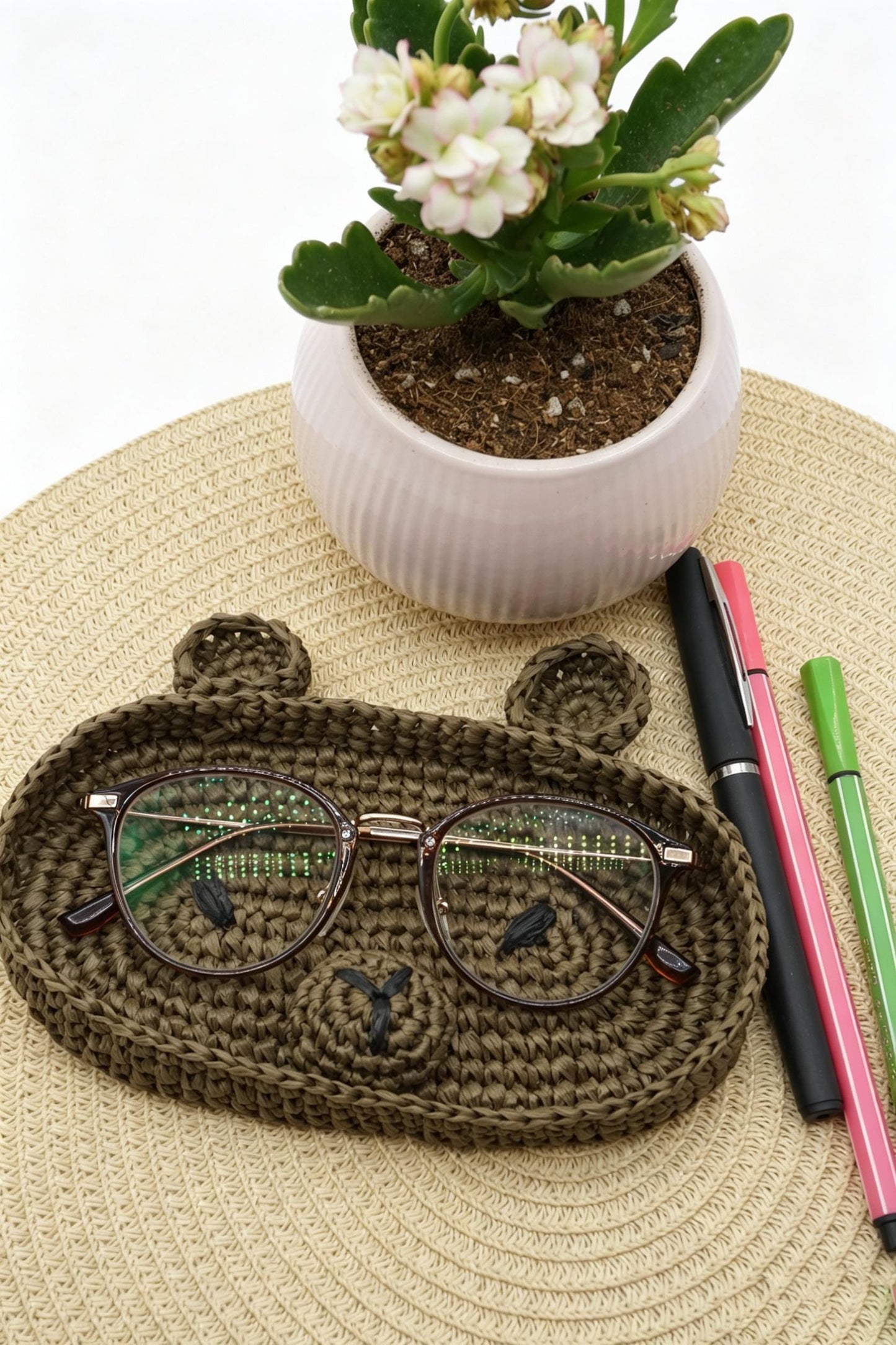Crochet Raffia  Cat Face Tray – Woven Eyeglass Holder, Kitten Sunglasses Dish